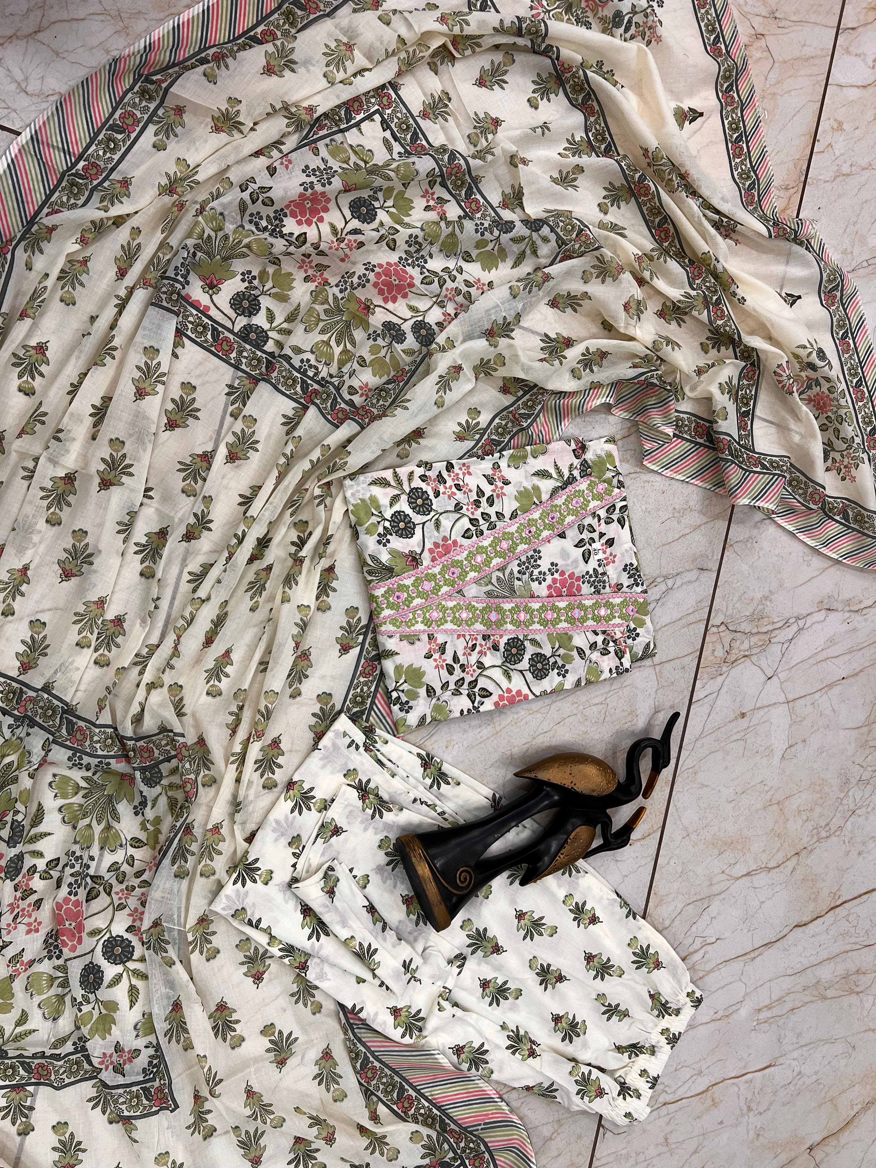 Floral printed chudidhar