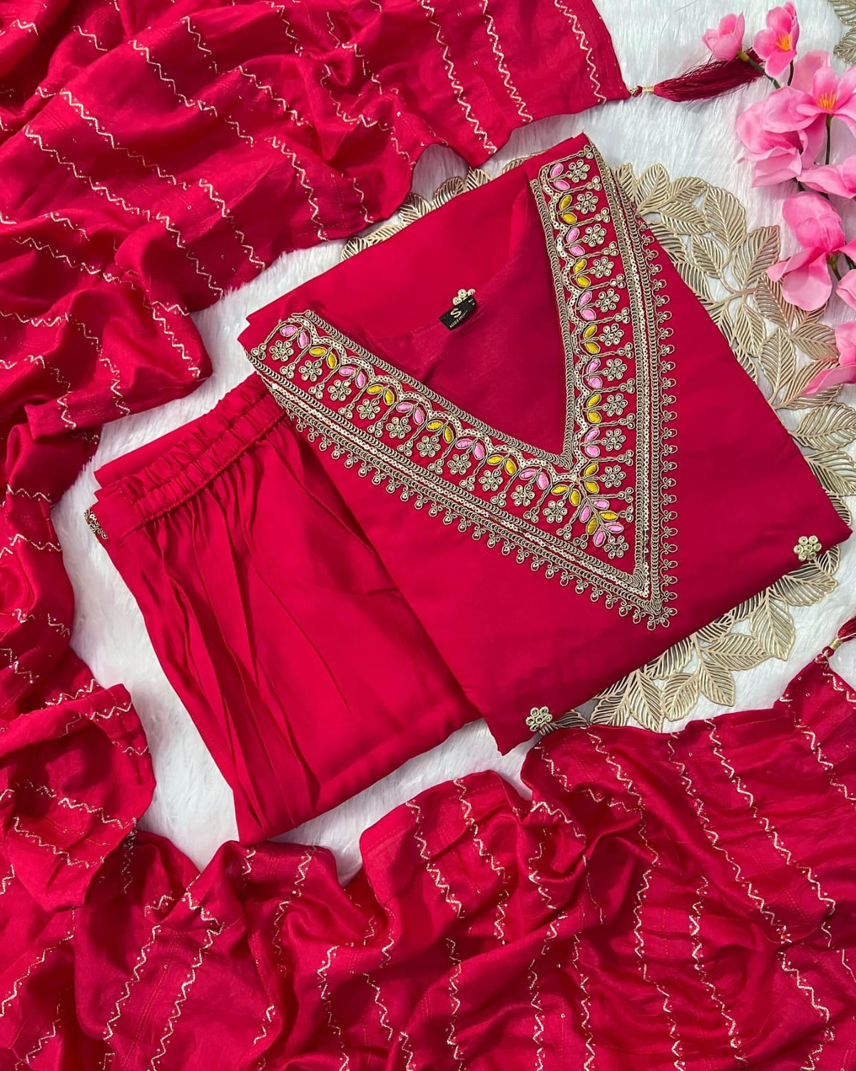 Red chudidhar/ salwar