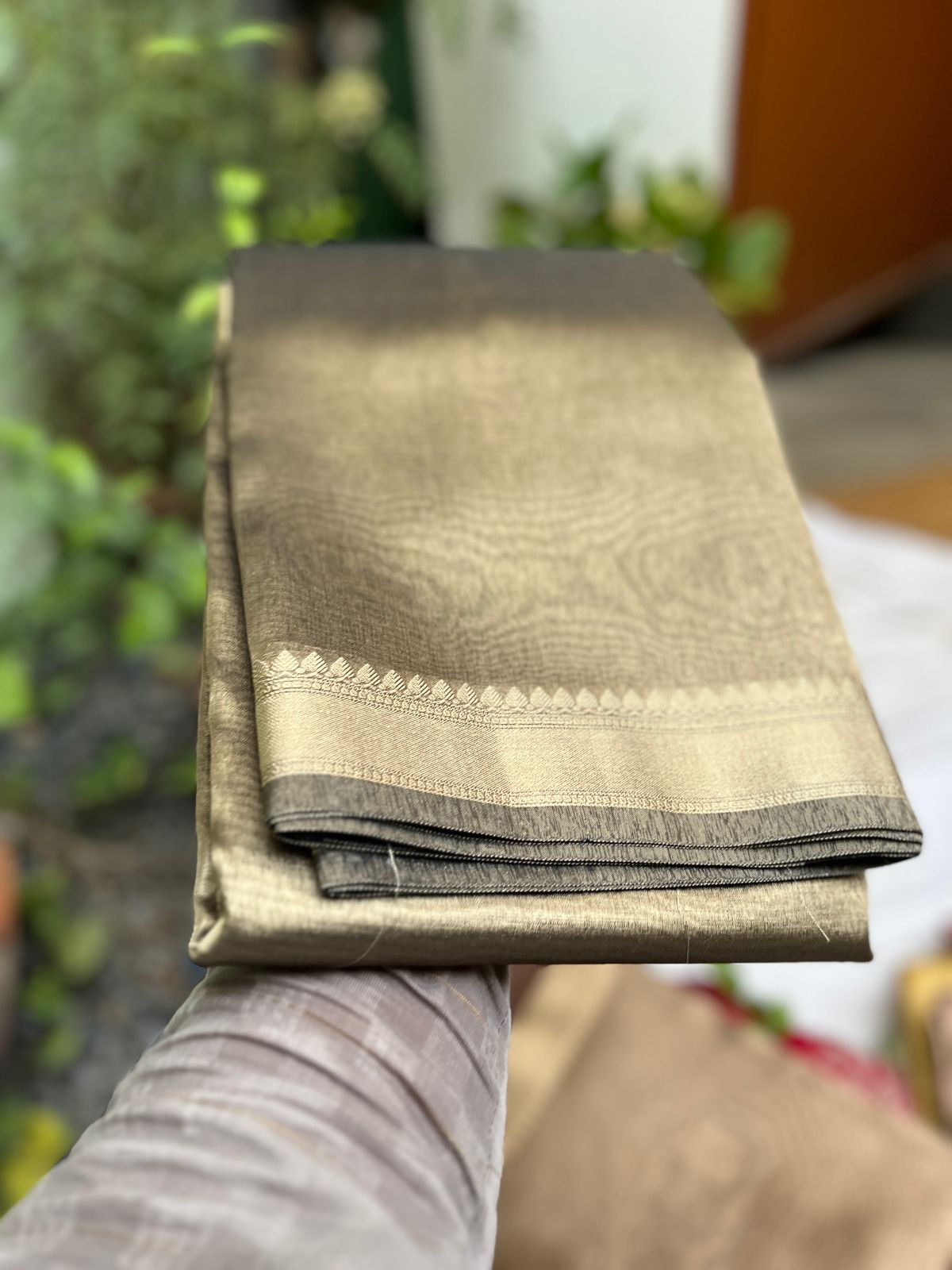 Plain tissue sarees with border