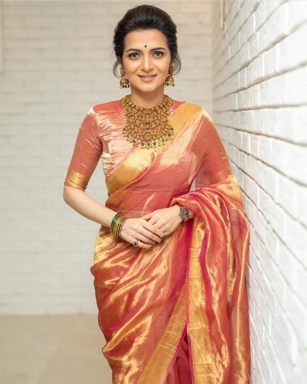 Plain tissue sarees with border