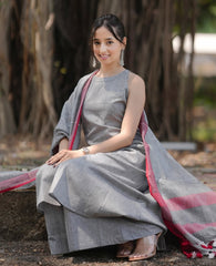 Beautiful and trendy kurti pant set