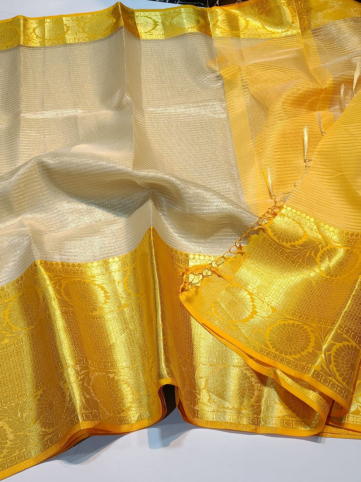 Kanchipuram Zari Tissue Vaskat Saree